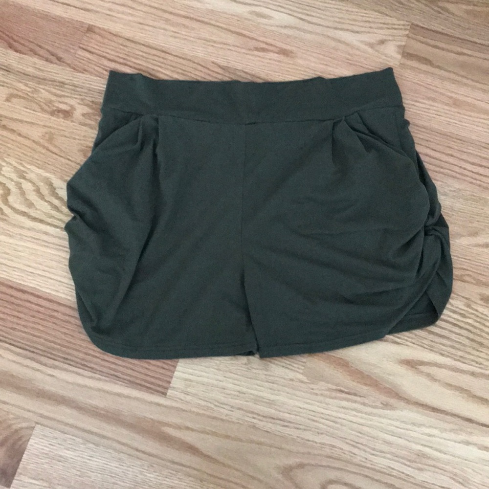 Simple addiction shorts